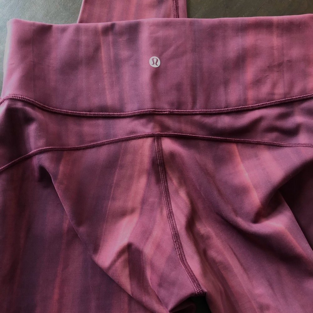 Lululemon In Movement Tight 25” - Picture 6 of 6